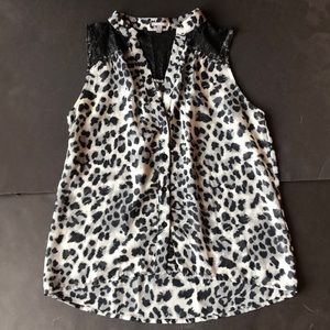 Women’s Sleeveless Tee